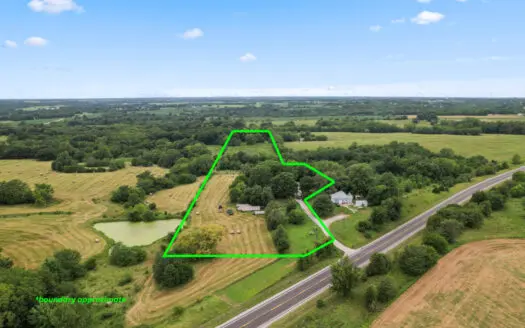 Country Home on 7.5 Acres Near Gallatin, MO
