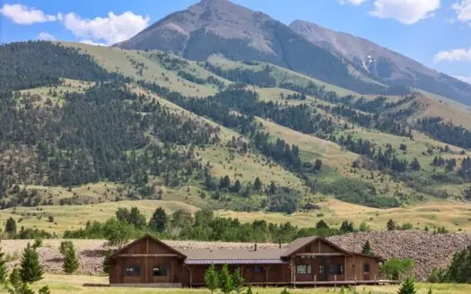 20 Ac Luxury Home In Paradise Valley Mt