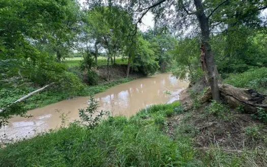 Live Water Property with Leon River Frontage in Gatesville