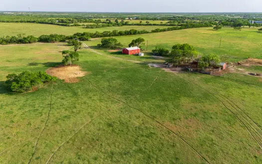 375 Acre Turnkey Cattle Ranch, Hunting & Development Potential