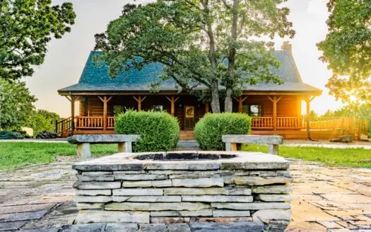 Hayes Haven Ranch – Two Gorgeous Log Homes on 250+ Acres