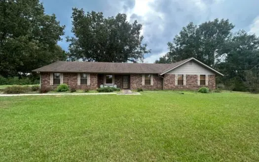 Modern Country Home on 10 Acres Copiah County Wesson Mississippi