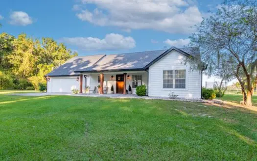 Peaceful 3BR/3BA Country home in Chiefland, Florida