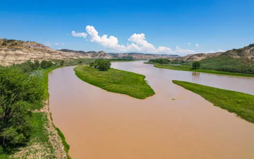 Small Montana Acreage with Missouri River Frontage