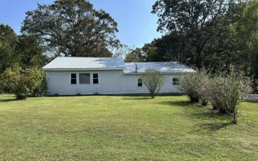 Home on small acreage for sale in Ava, Mo