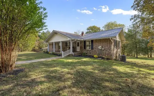 Country home with 21.73 acres for sale near Cave City Ky.