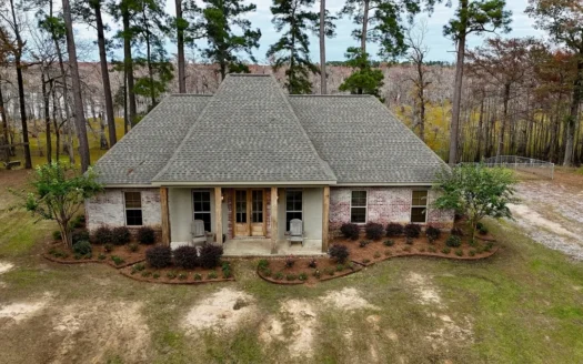 4 Bed 3 Bath House on 125 Acres for Sale In Lasalle Parish