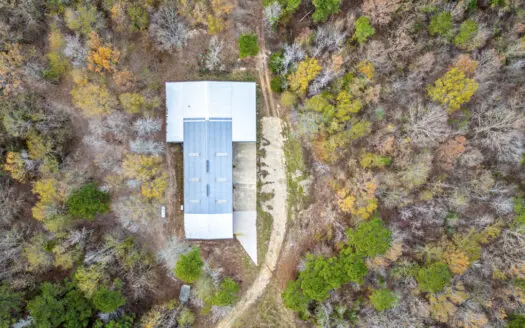 Texas hunting land with Barndominium shop for sale