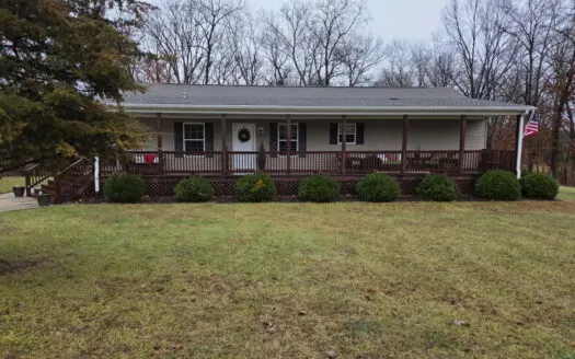 Putnam County Country Home and 158 Acres For Sale