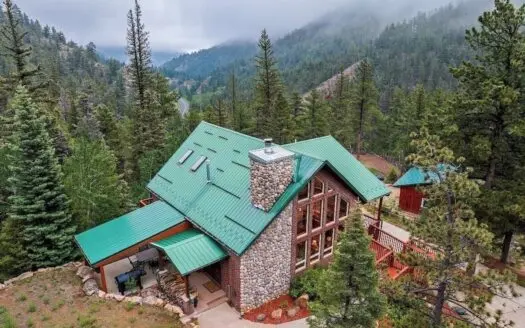 Spectacular Mountain Home for Sale Near Westcliffe, CO