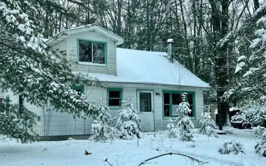 Country Home – Handyman Special Near Jackson Lake, Atlanta MI