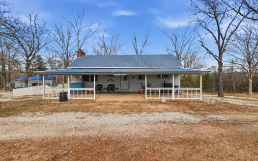 Ozarks Home on 5.5 Acres w/ Generator & Heated Shop