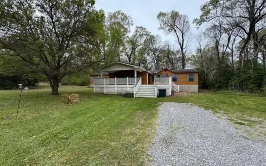 146 A Cloverdale Rd Near Natchez MS Quiet Home on 7.22 Acres