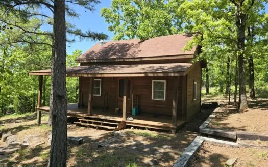 Off- Grid Cabin Adjoining National Forest