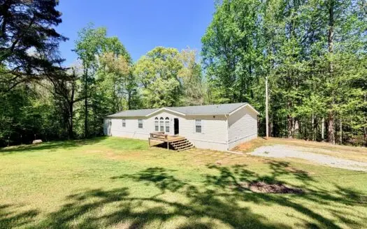 Doublewide Country Home on Acreage in Saltillo, Mississippi
