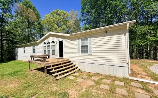 Doublewide Country Home on Acreage in Saltillo, Mississippi