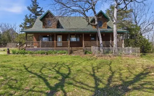 Rustic Country Home in Secluded Missouri Ozarks in Theodosia, MO