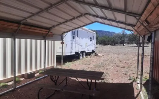COZY Northern AZ off Grid Mountain Cabin