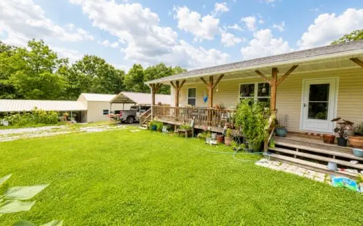 House on small acreage for sale in Squires MO