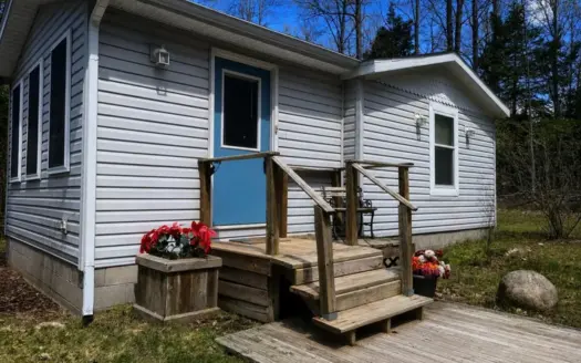 2BR Cabin Retreat in Michigan’s Elk Country Atlanta MI