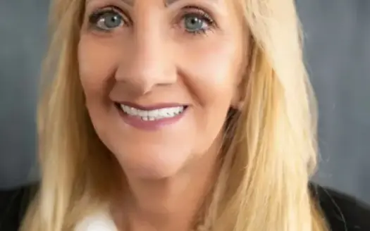 agent profile picture for Bonnie Fisher on hunting properties website