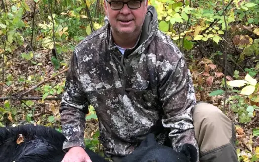 agent profile picture for Bruce Gray on hunting properties website