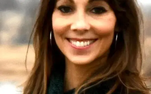 agent profile picture for Elizabeth Lloyd on hunting properties website