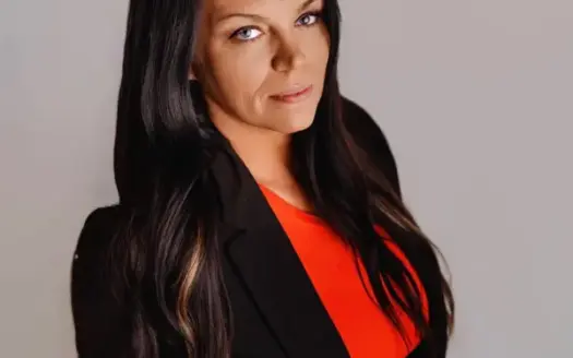agent profile picture for Erin LaFevers on hunting properties website