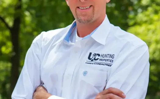 agent profile picture for Joseph Nawrot on hunting properties website