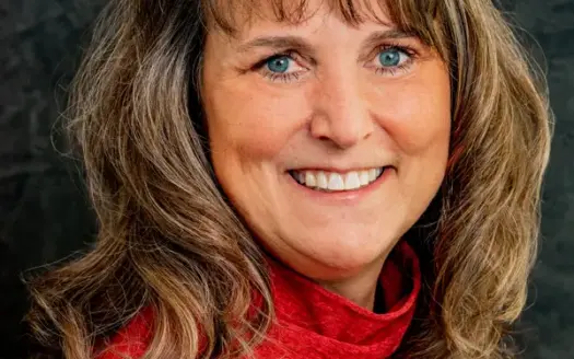 agent profile picture for Lisa Simpson on hunting properties website
