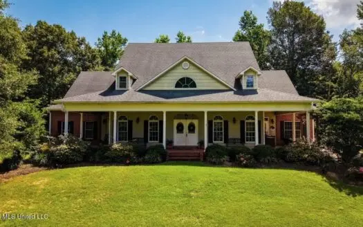 Luxury Country Estate on 70 Acres in Lawrence County
