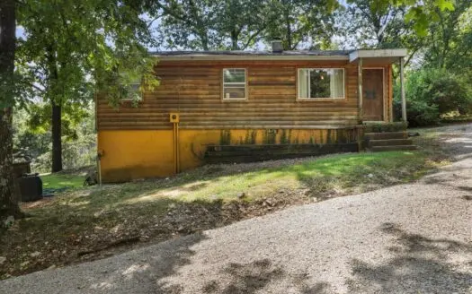 Income Producing Cabin in Alton, MO