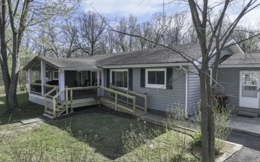Camden Cnty, MO Country Home & Acreage, Bardominium 0n 34 Acres