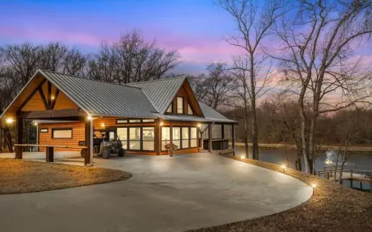 208 East Texas Acres Stocked Lake Log Cabin Cattle Ranch Hunting