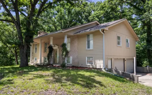 Country Home For Sale Near Cameron MO