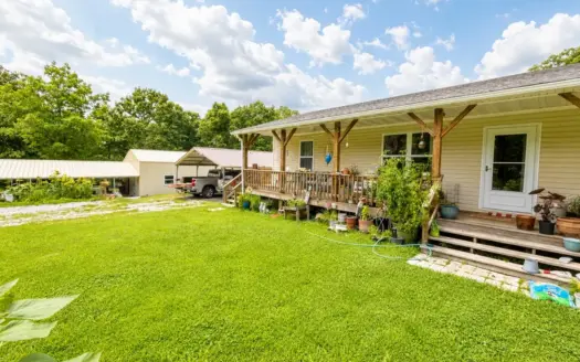 House on small acreage for sale in Squires MO