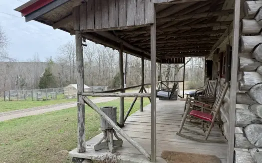 Ozarks Creekside Retreat on 20 +/- Acres – Leslie, AR