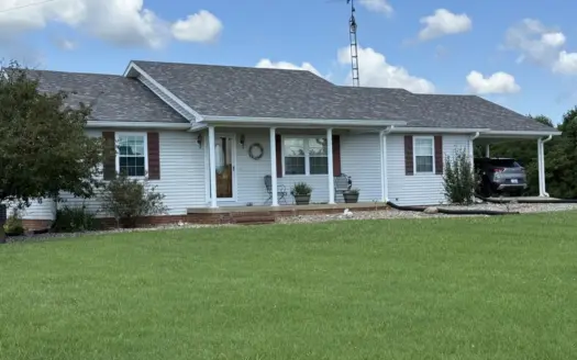 Ranch Style Home w/ approx 15 acres Greensburg, KY