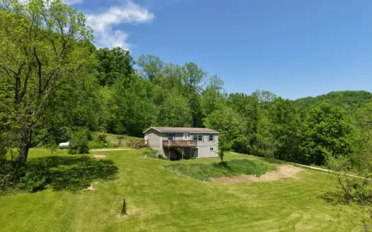 SW Wisconsin Country Home, 30.53 Wooded Acres (Driftless Region)