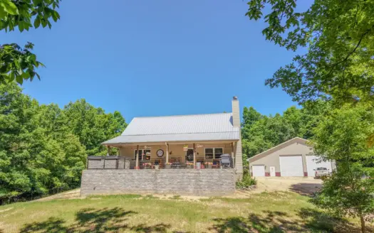 Tn. Country Home on 57 Acres – Secluded Farm & Hunting Retreat!