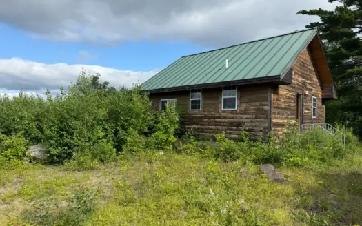 Home on 220 Acres with Mountain Views – Albany Twp, Maine