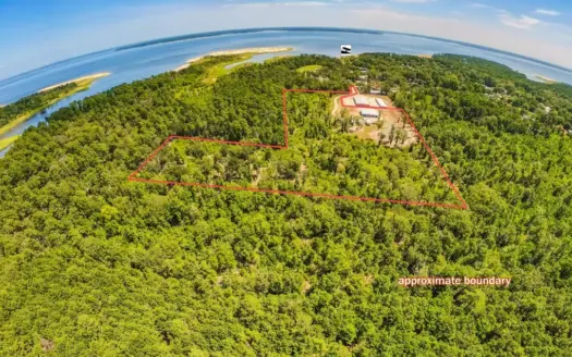 Hunting and Fishing Retreat on Sam Rayburn Lake-Zavalla, TX