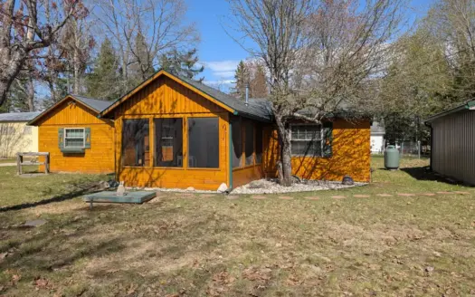 Northern MI 2-Bedroom Cabin in Canada Creek Ranch, Atlanta MI