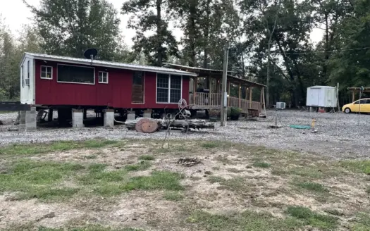 Hunting and Fishing Retreat on 5 lots near the Little Red River