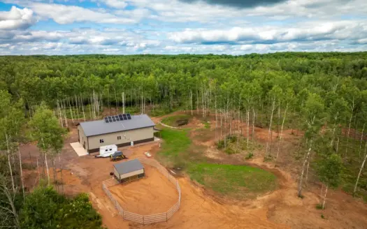 Off Grid 2 Bed/1 Bath Home on 80 Acres North of the Twin Cities