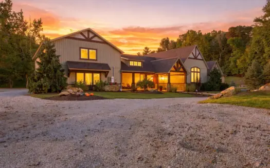 Luxury Southern Indiana Estate On 71 Acres With Private Lake