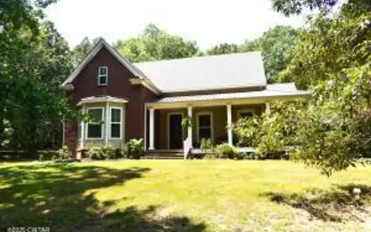 13-Acre West Tennessee Country Estate with Stocked Pond