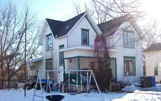 2 Story 2 Unit Upper and Lower Apartment in Portage Wi