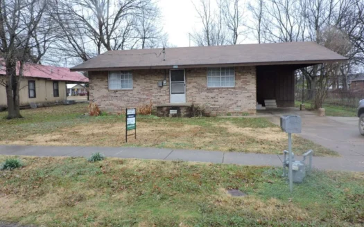 Small Starter Home That Is Move in Ready!