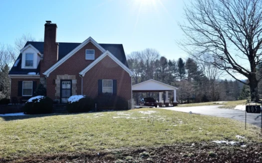 Beautiful Home for Sale in the Town Of Floyd Va